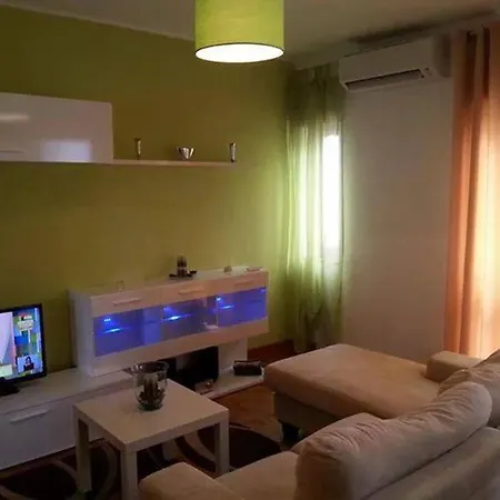 Spacious In - 110 M² With Terrace View