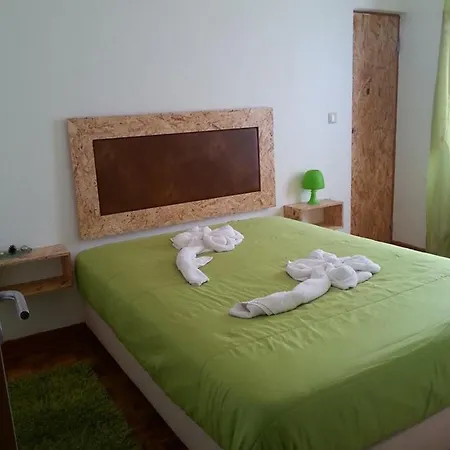 Spacious In - 110 M² With Terrace View Seia