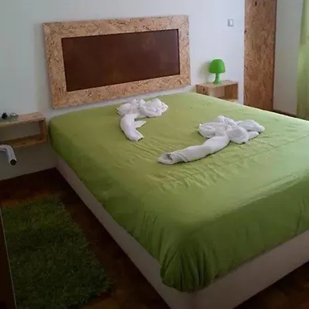 Spacious In - 110 M² With Terrace View * Seia