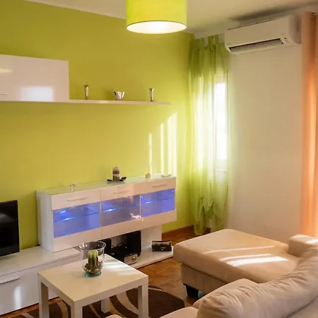 Spacious In - 110 M² With Terrace View Apartment Seia