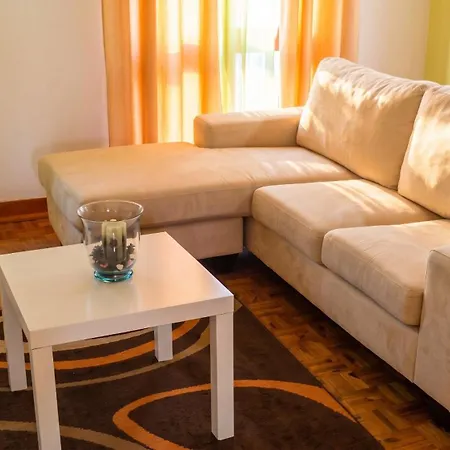 Spacious In - 110 M² With Terrace View * Seia