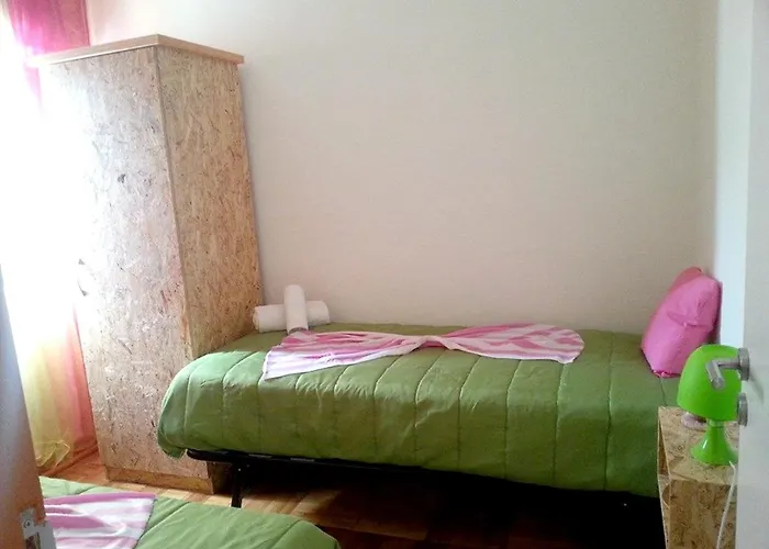 Spacious In - 110 M² With Terrace View * Seia