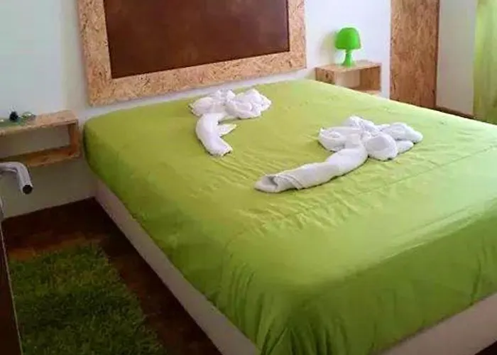 Spacious In - 110 M² With Terrace View شقة سيا